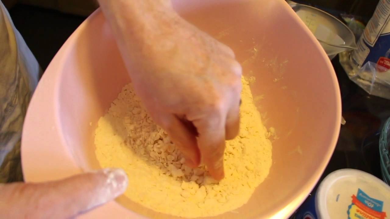 Bill Burr Makes Homemade Pie Crust