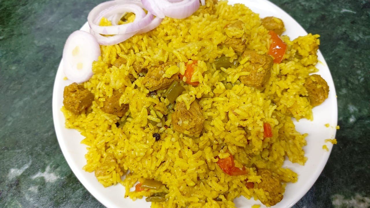 Cooker में झटपट veg सोया पुलाव ॥ soya chunks pulao ki recipe ll veg soya pulao ll वेज पुलाव ॥