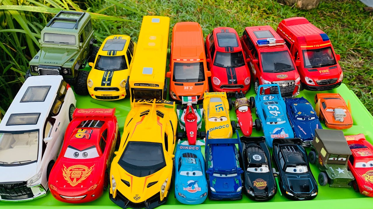 Mobil Ferrari, Offroad, MiniCopper, Ambulance, Police, Team Mcqueen X Toys #5
