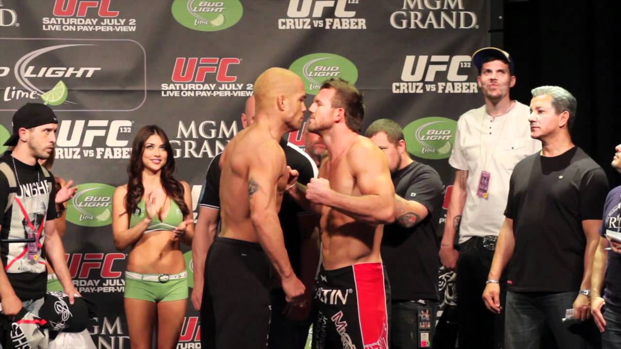 UFC 132 Weigh In
