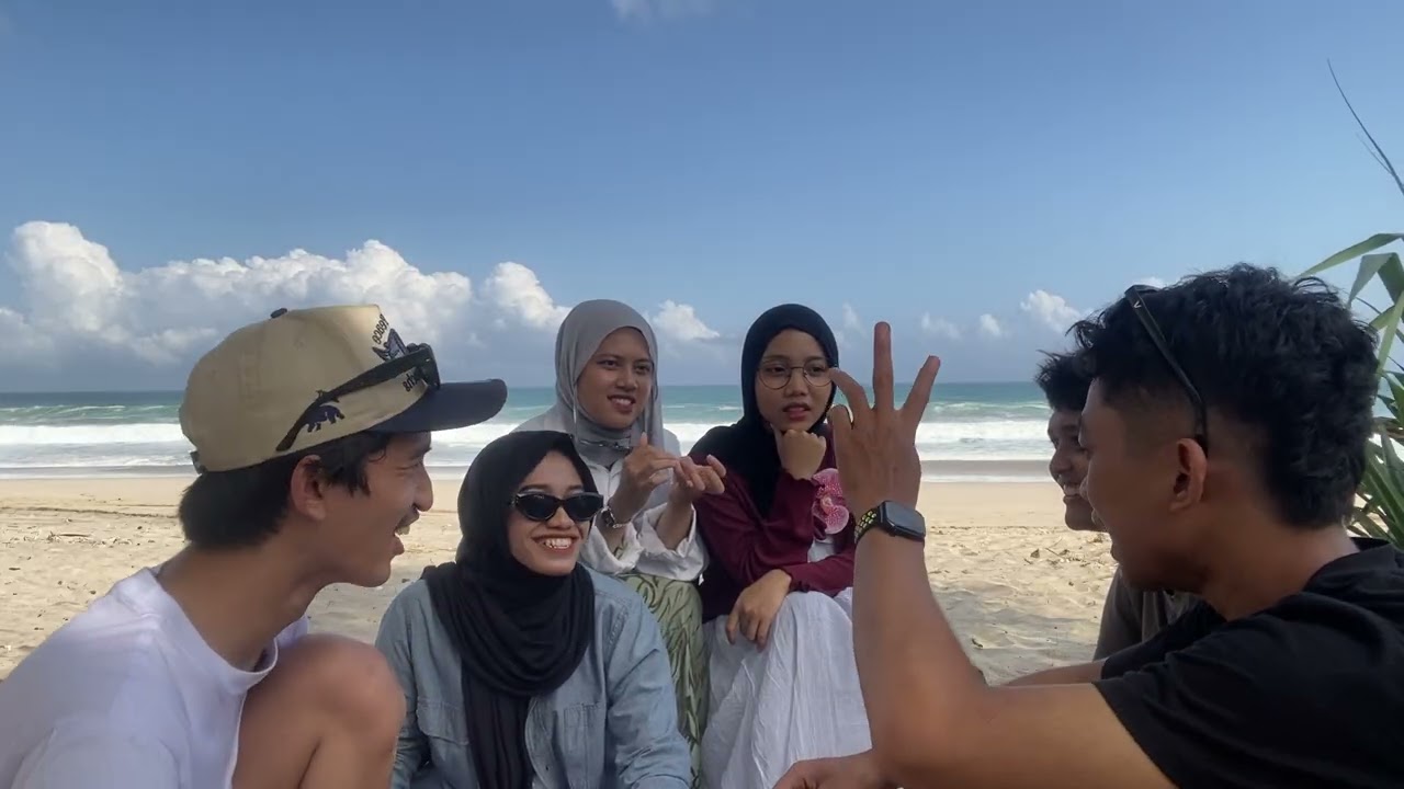 PODCAST DI PANTAI MODANGAN WITH KHAFI, DELLA, MUZAKKI, NURIL DAN WAFIYUDDIN