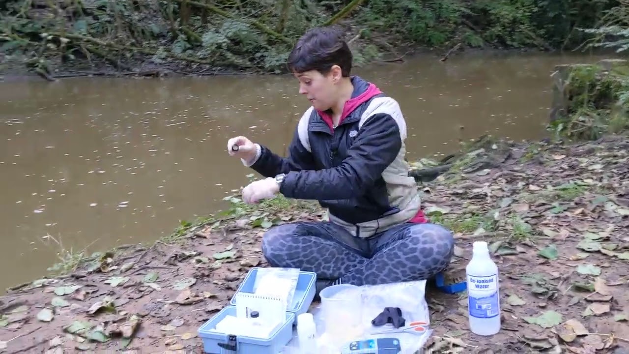 Video 4c:  Phosphate  Hach DR300 Handheld Colourimeter