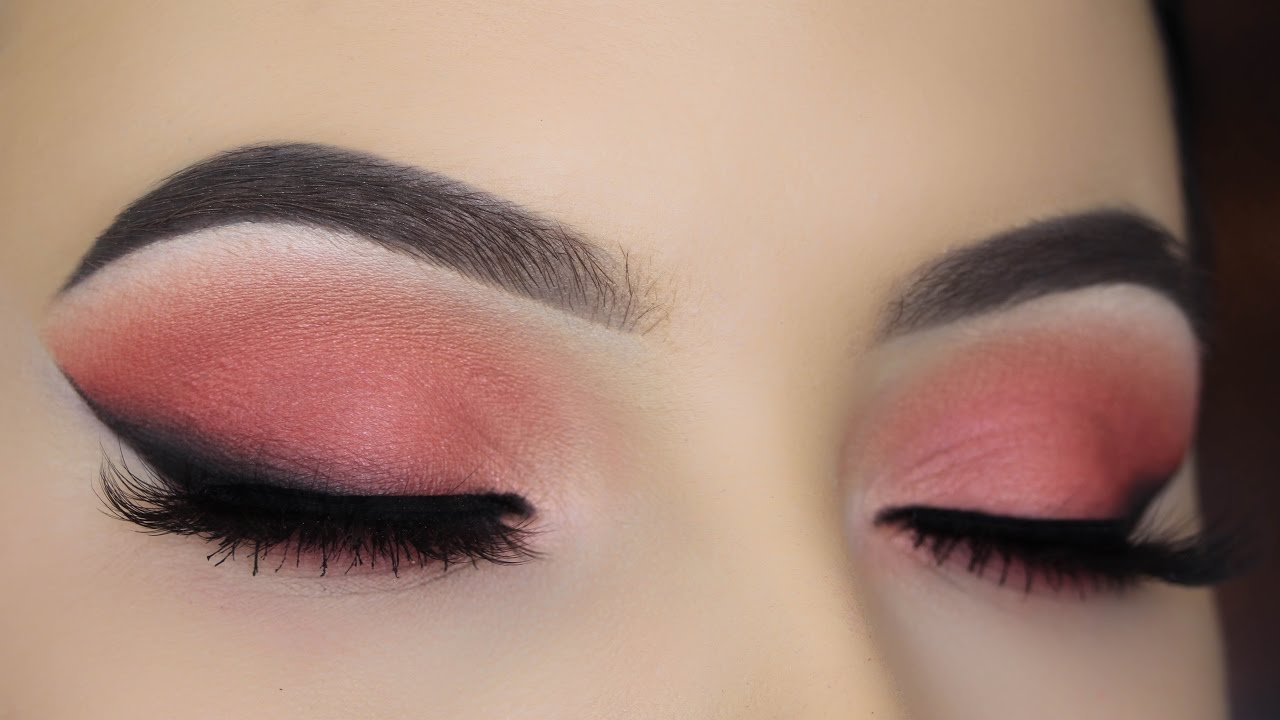 Peach Smoked Out Winged Liner Tutorial