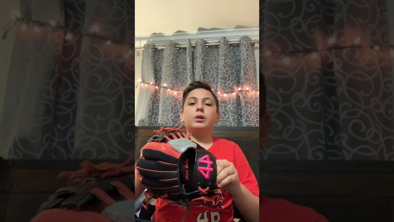 How I Break In/Form my Baseball Gloves!! 
