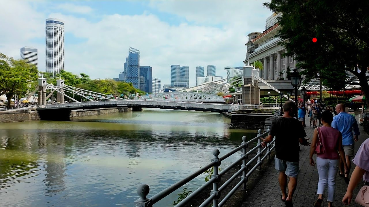 Walk from Boat Quay to Merlion