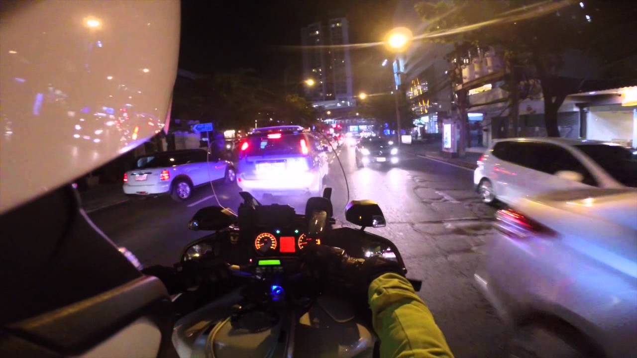 GoPro BMW R1200RT-P Motor Ambulance Responding through BKK traffic