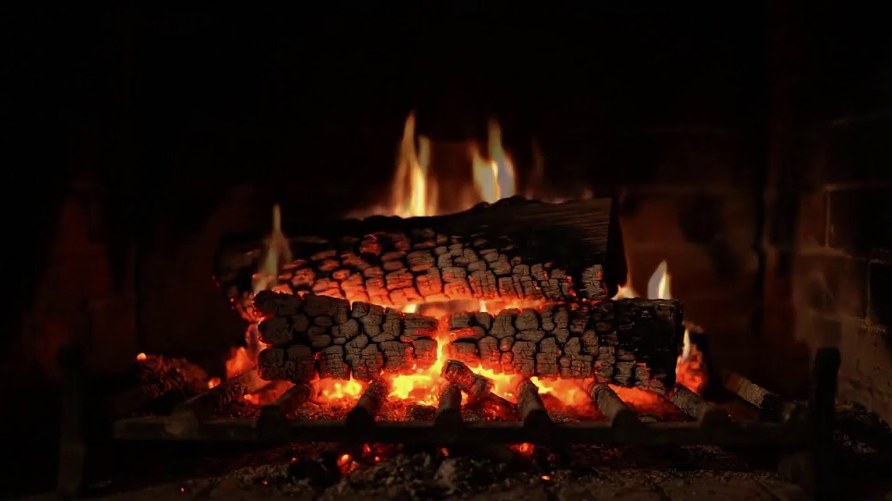 Relaxing Fireplace Ambience with Gentle Crackling Fire for Focus