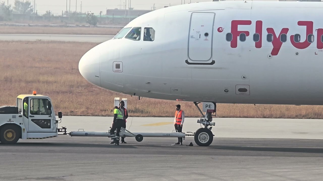 flyjinnah Islamabad to karachi | Airbus A320-200 Pushback | Airbus A320-200 towing 