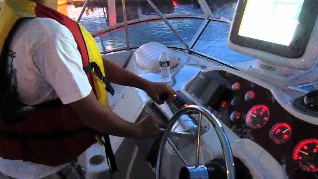 Docking a 41 ft. Maxum (Pt. 1)