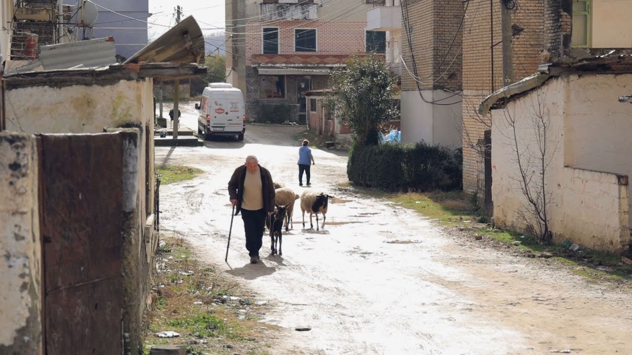 Fshati shqiptar që jeton në luftë… - Shqipëria Tjetër