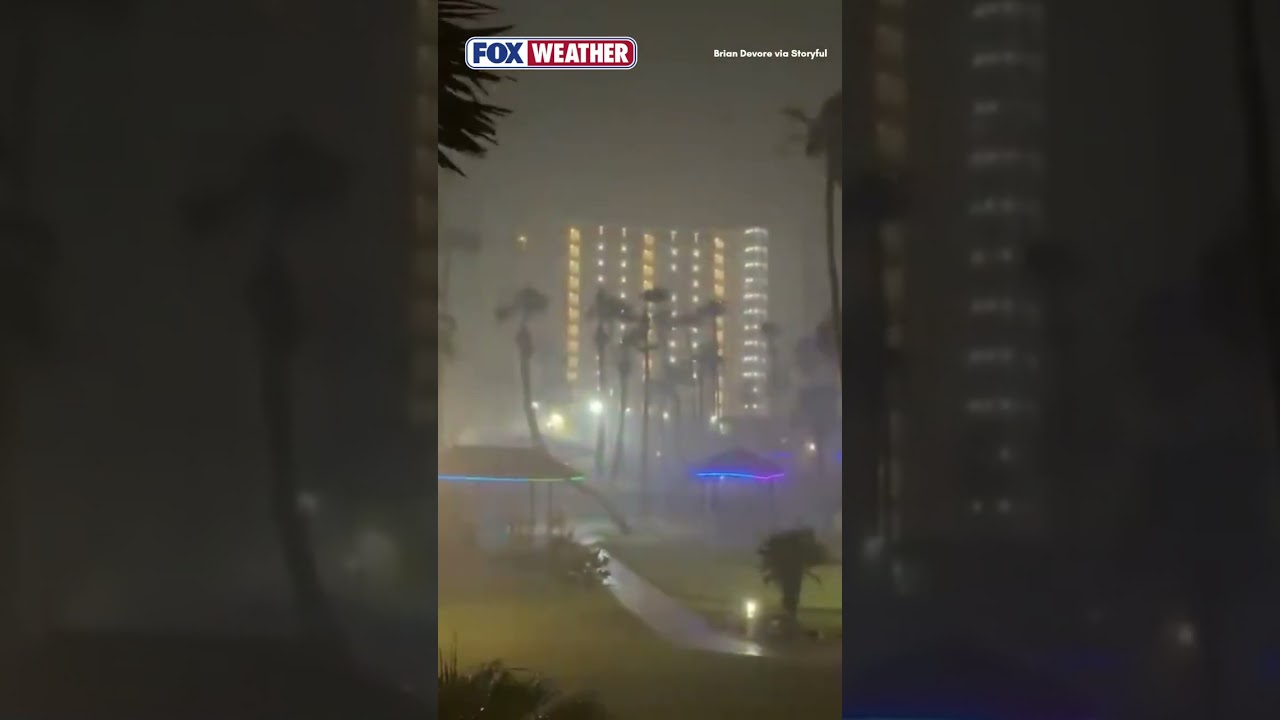 Strong Winds and Heavy Rain Lash Several Regions in Texas