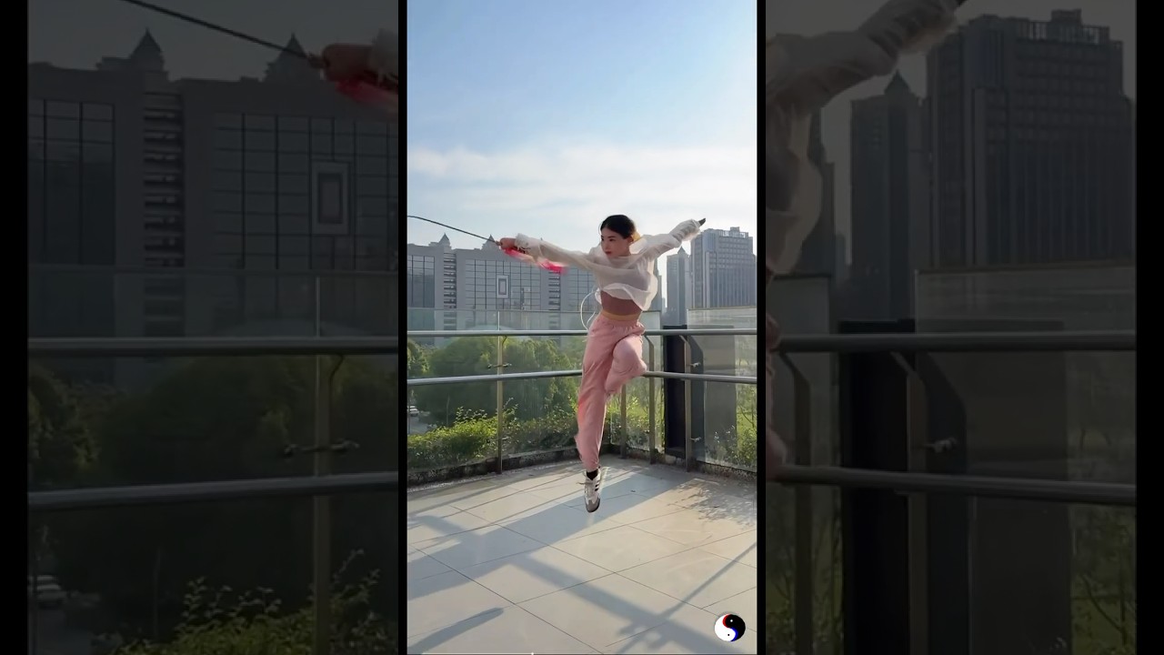 剑花 검화 #剑术 #wushu #taichi #kungfu #太极拳 #太极剑 #武术 #功夫 #传统武术 #Golden