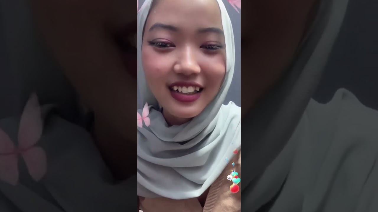 Live Amel halu menggoda penonton