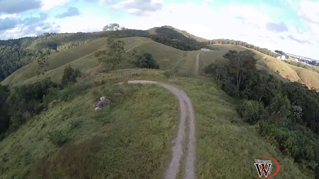 TACARAM UMA PEDRA NO MEU DRONE