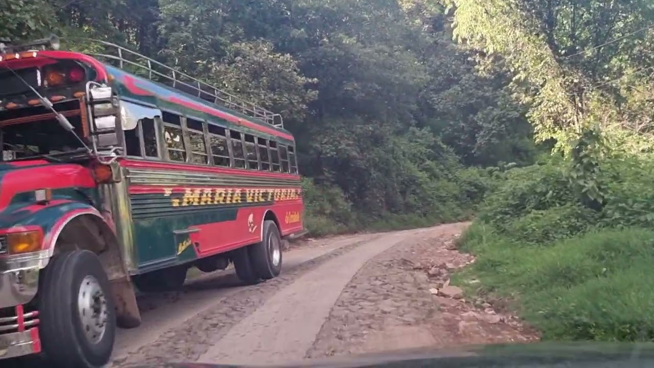 CARRETERA RUMBO A LA CUMBRE DE OLINTEPEQUE PASANDO CAMINO AL BARRANCO Y CHAJABAL SN XECUL