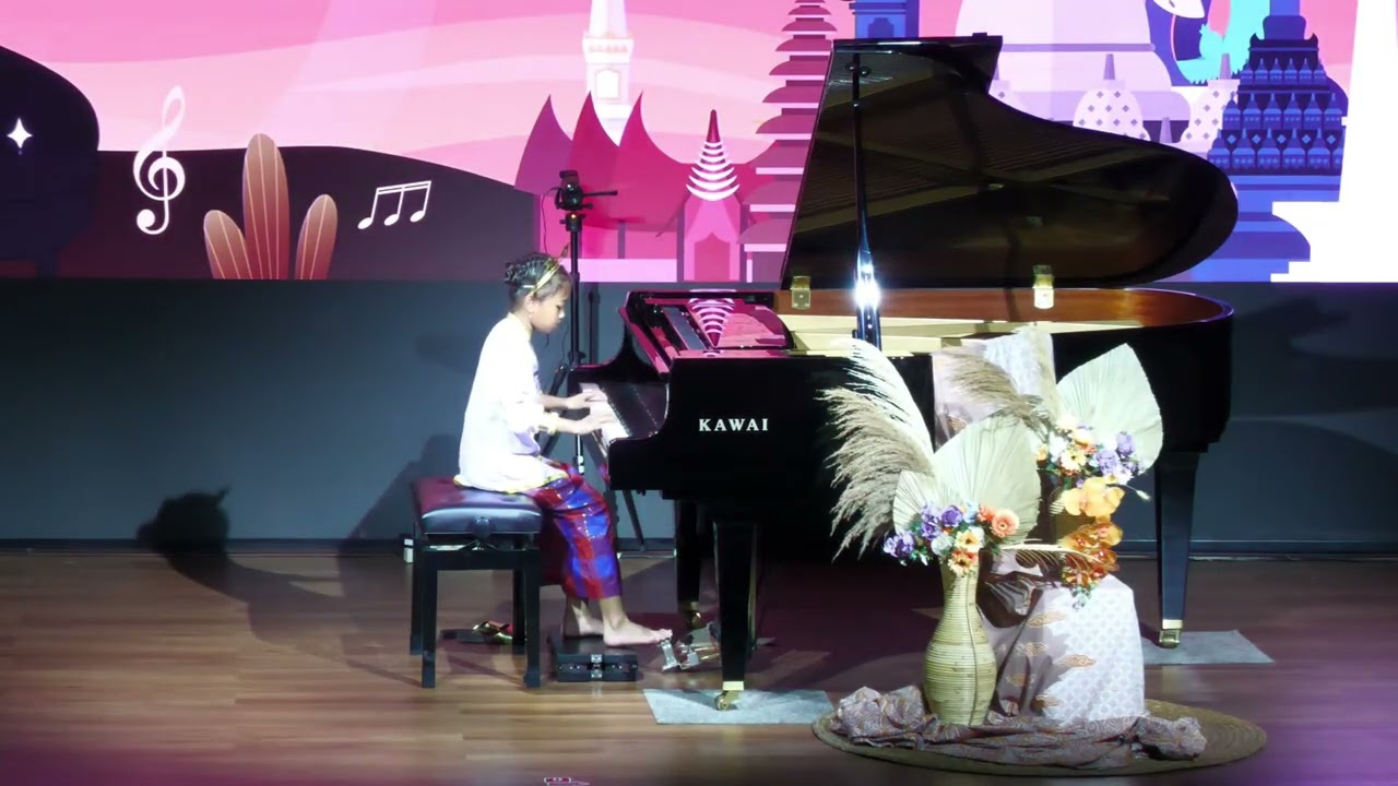 Medley Tanah Airku & Ibu Pertiwi - Maria Karmelita Prayang Piano Solo