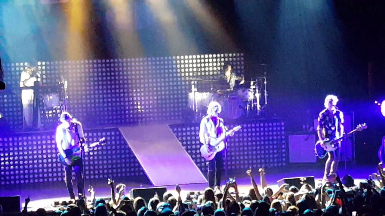 R5 - Repeating Days (Live at The Paramount 9-6-15)