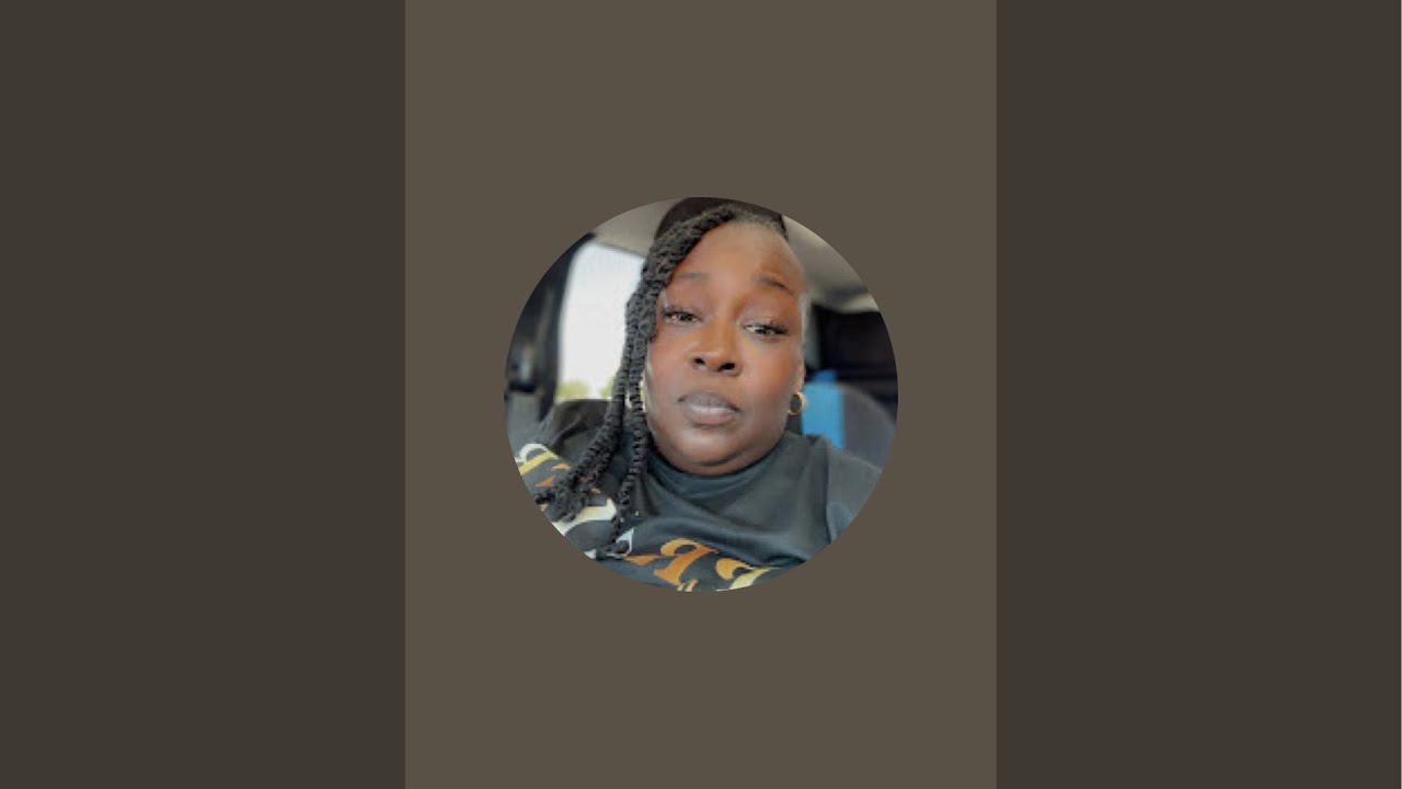 Drknluvlyb  is live! Ridiculous 🤦🏾‍♀️