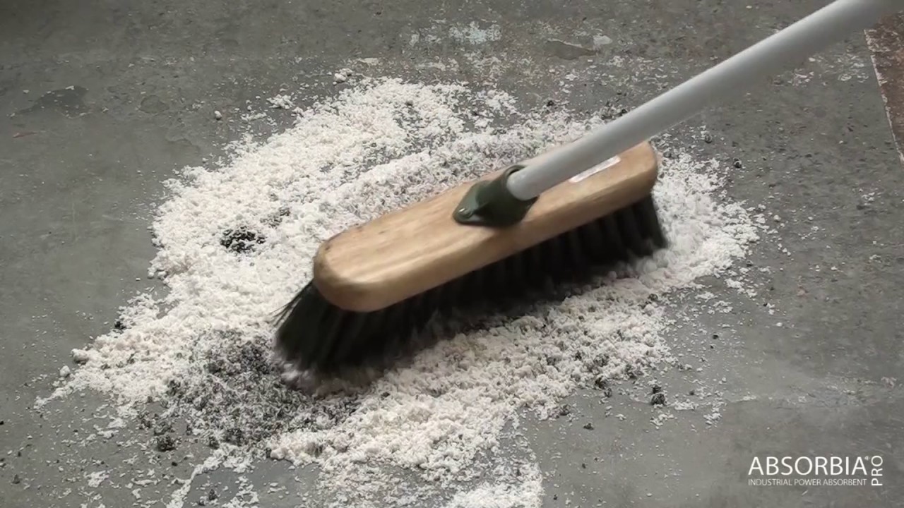 Das Universalbindemittel Absorbia Pro im Praxistest als &Ouml;lbindemittel