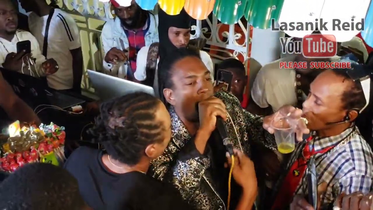 Alozade and Silver Cat Mash up Merciless Candle Light with Lyrics