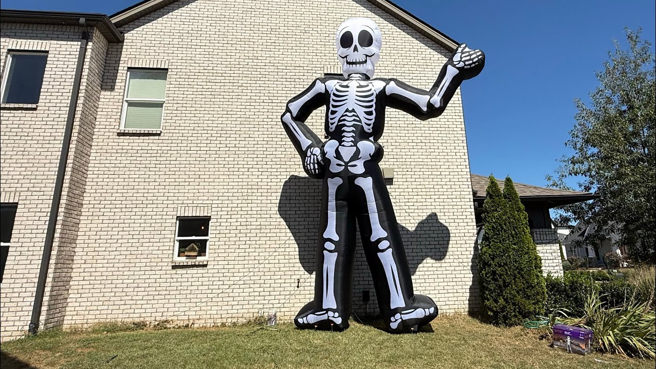NEW!!! 2025 Lowe’s 20 foot tall skeleton ￼Airblown inflatable review.￼￼