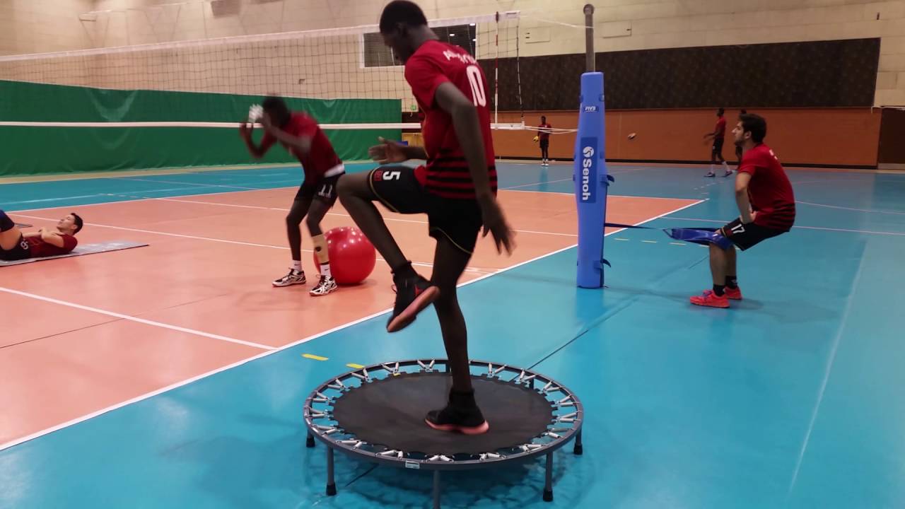 Circuit Proprioception en Volleyball, travail en Isométrie Swiss Ball, Squat Russe