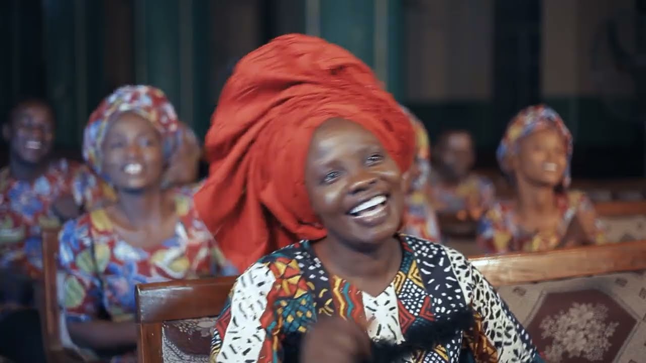 IFEOLUWA OLASOJI - NÍTORÍ Á BI ỌMỌ KÀN FÚN WÁ (OFFICIAL VIDEO) - YORÙBÁ CHRISTMAS SONG