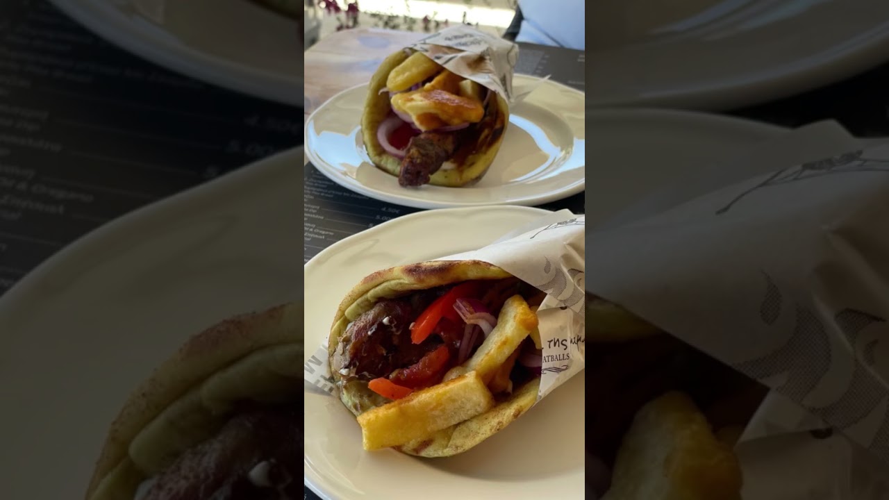 Гирос в кафе Крита и Корфу#food #greece