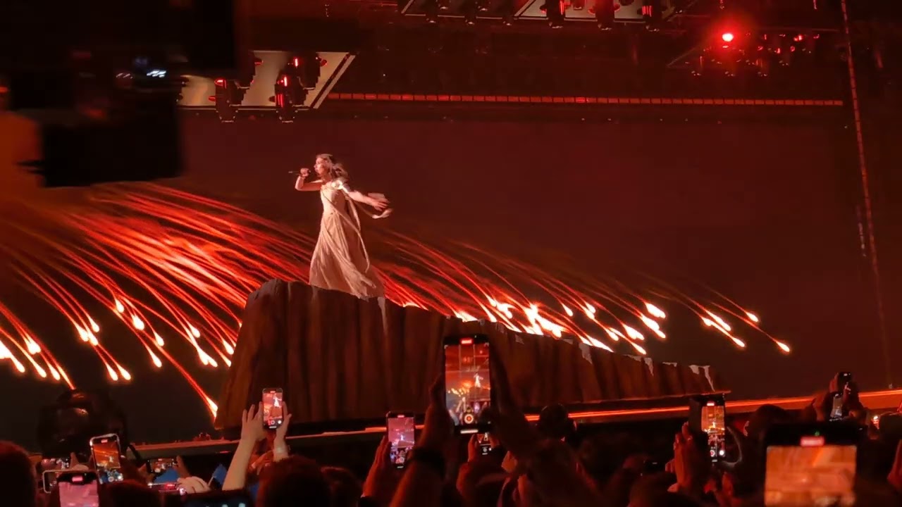 UKRAINE 🇺🇦 alyona alyona & Jerry Heil - Teresa & Maria | Eurovision 2024 Grand Final from audience
