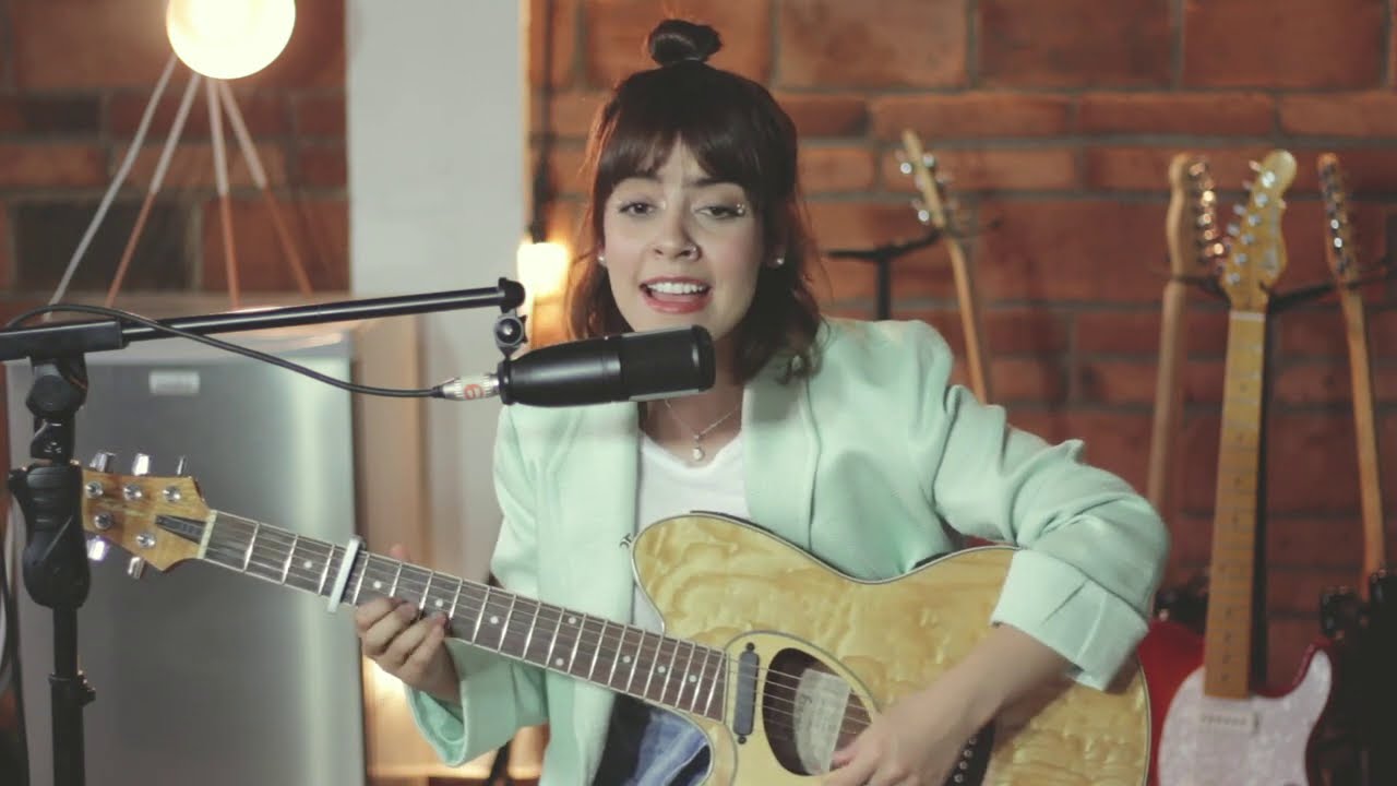 Ale Aguirre - Queriendo Sin Querer (versión acústica).