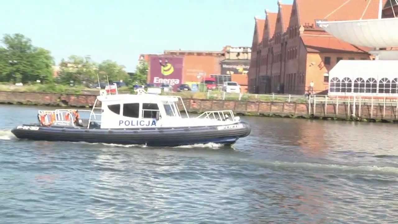 Gdańsk - patrol łodzią policyjną sportis
