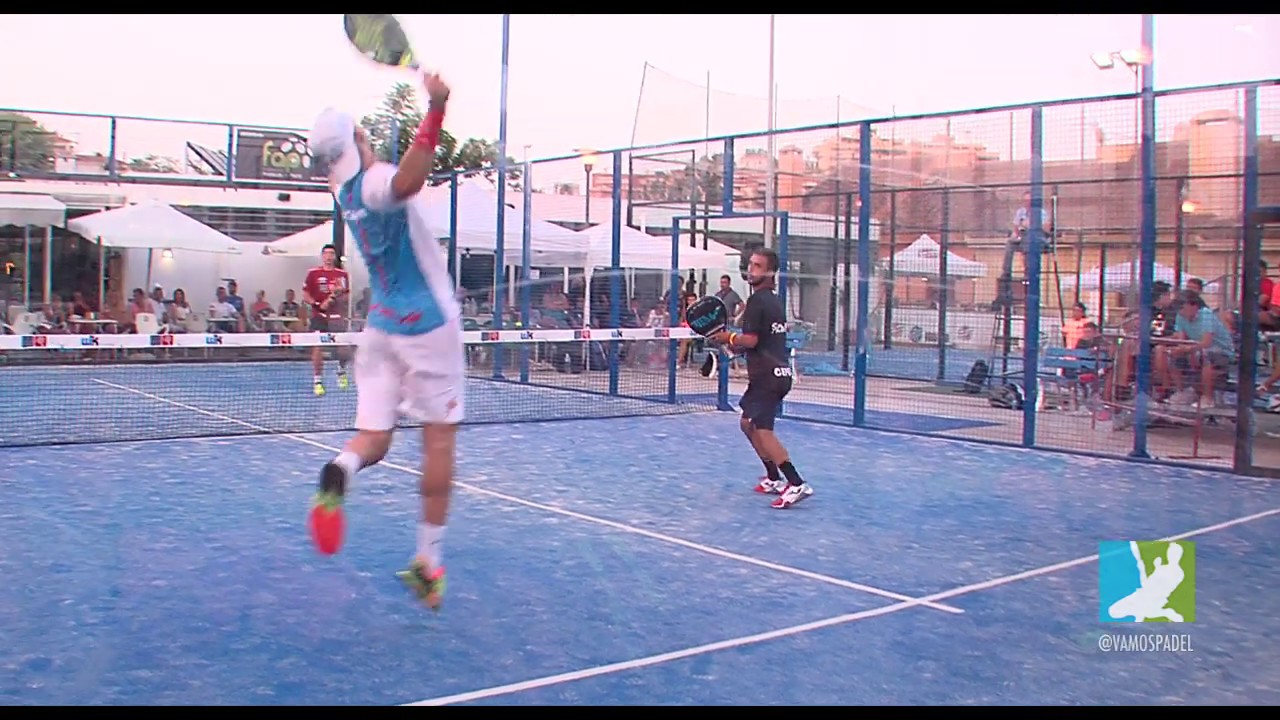 Vamos Pádel. Fede Chigotto y Juan Tello contra Álvaro Cepero y Javi Garrido.