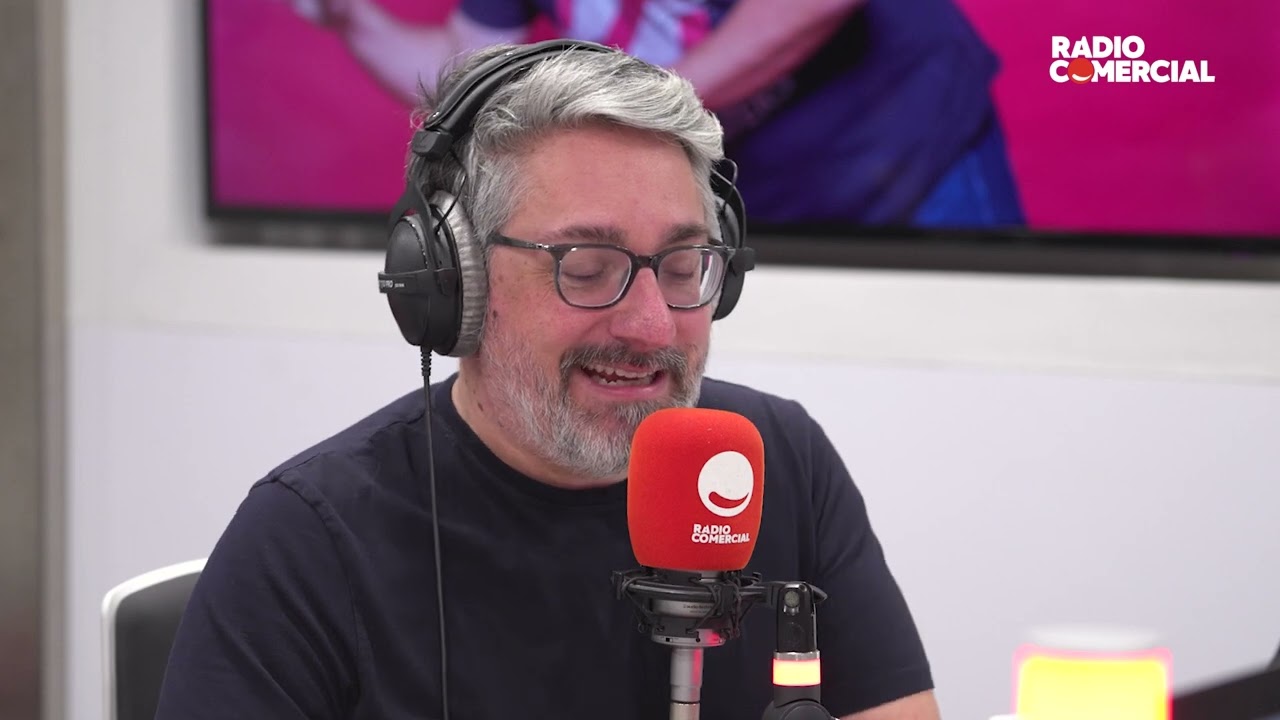 Rádio Comercial | Um detetor de mentiras num solário... - O Homem Que Mordeu o Cão