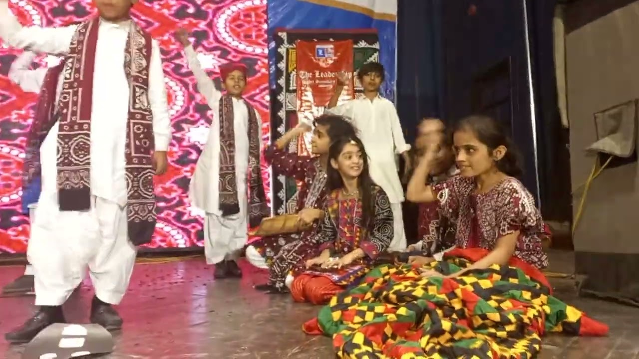 Asan Khe Fakhar Aa, Asan Ahyun Sindhi