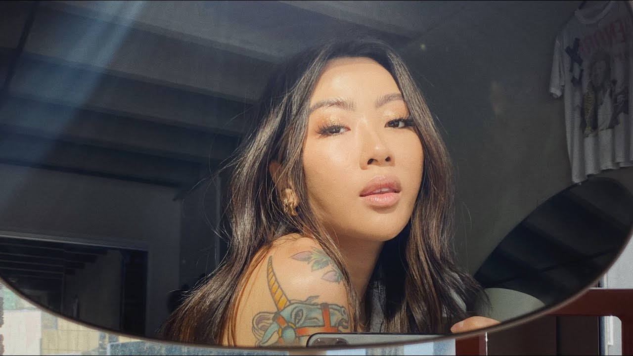 SIMPLE GLITTER TUTORIAL | heyclaire