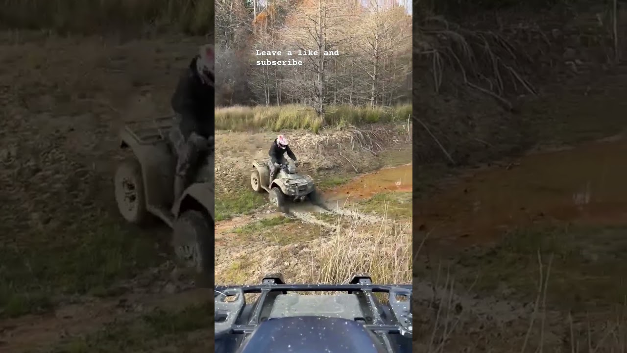 Honda rubicon mudding did I make it? #viralshorts #foryou #mudding #fourwheelers #stuckinmud #fun