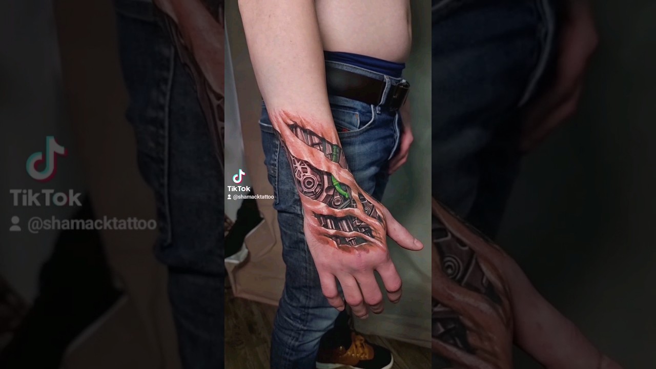 biomechanical 3d tattoo ripped skin effect 3 days strait #tattoo #biomechanical #shorts #short