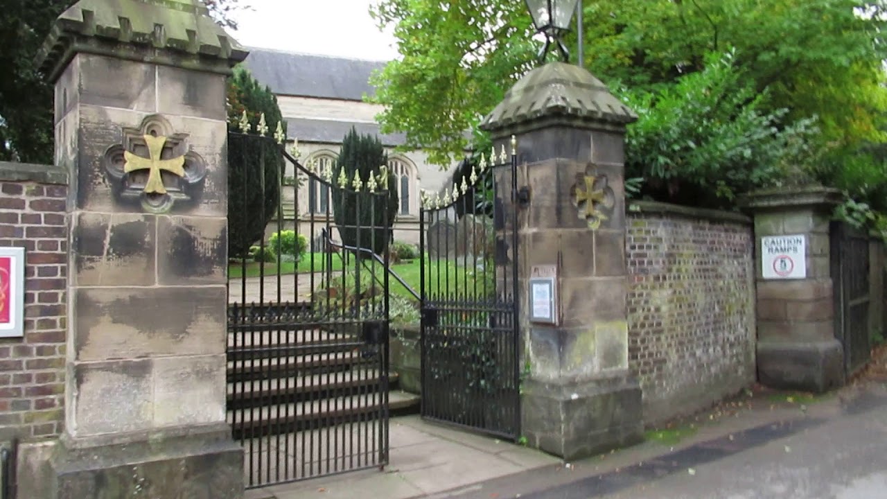 A walk through Trentham Park to see the old estate buildings