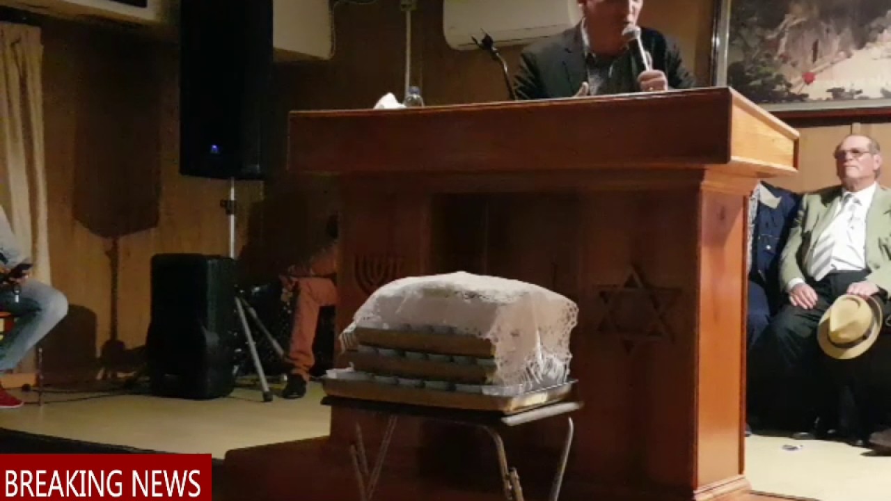 Hermano hireu de Portugal en la iglesia de Villaverde