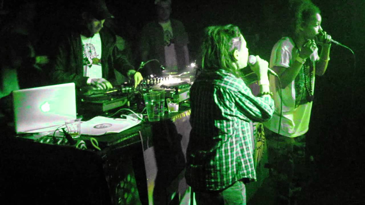 Nãnci & Phoebe (UK) Live inna Bratislava (21/03/13)