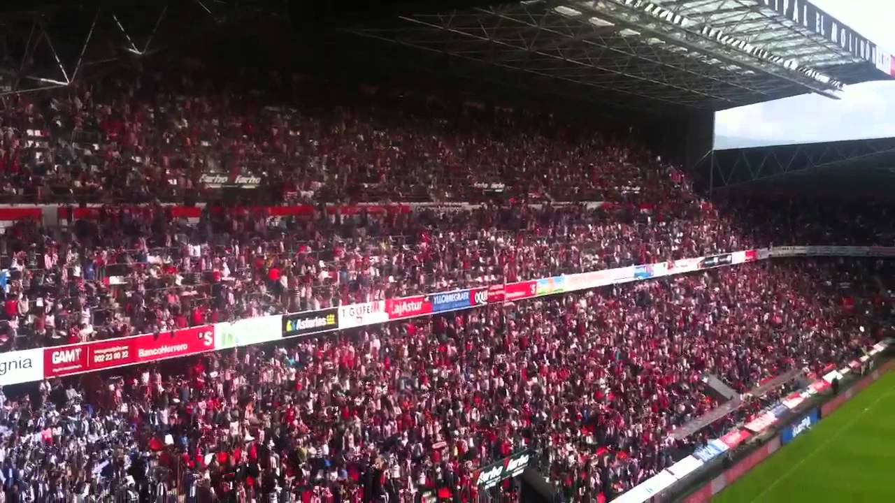 Afición del Depor callando a la mareona