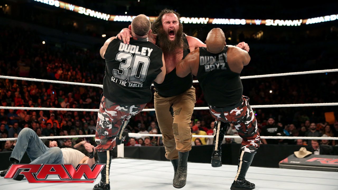 Кейн, Дадли Бойз и Томми Дример против Уайатт Семьи: Raw – 21 декабря 2015 г.