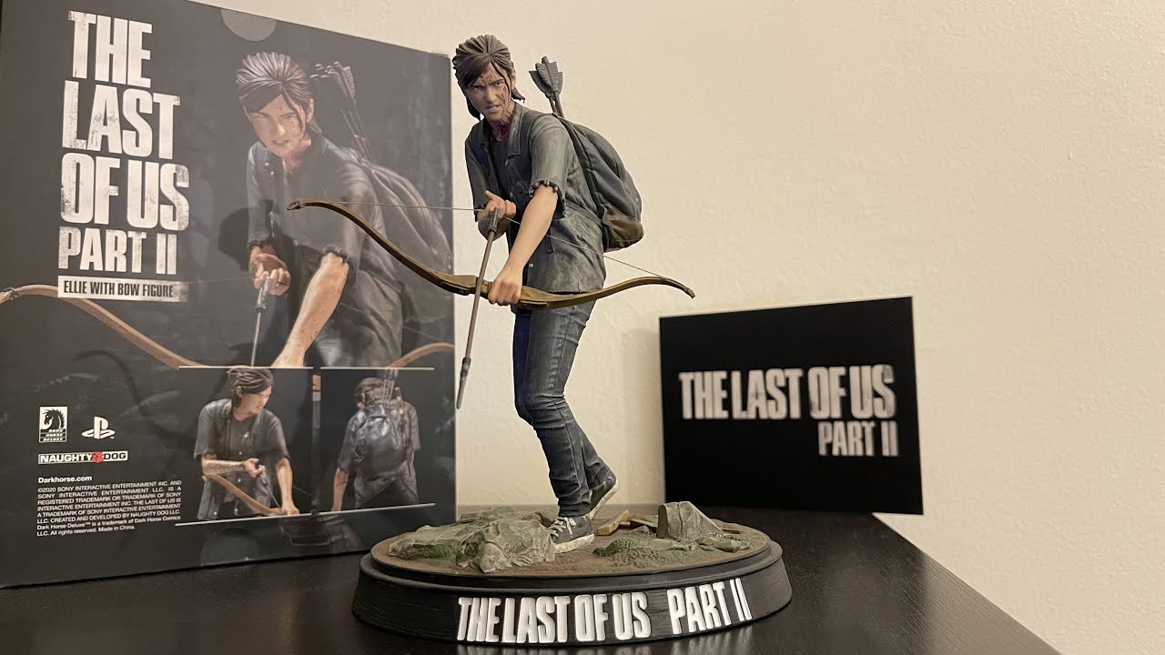 The Last of Us Part II Ellie With Bow Statue - Dark Horse
