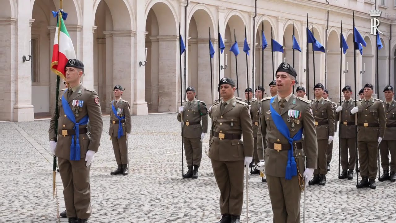 Lancieri di Montebello al Quirinale: servizio d'onore per Presidente della Confederazione Svizzera