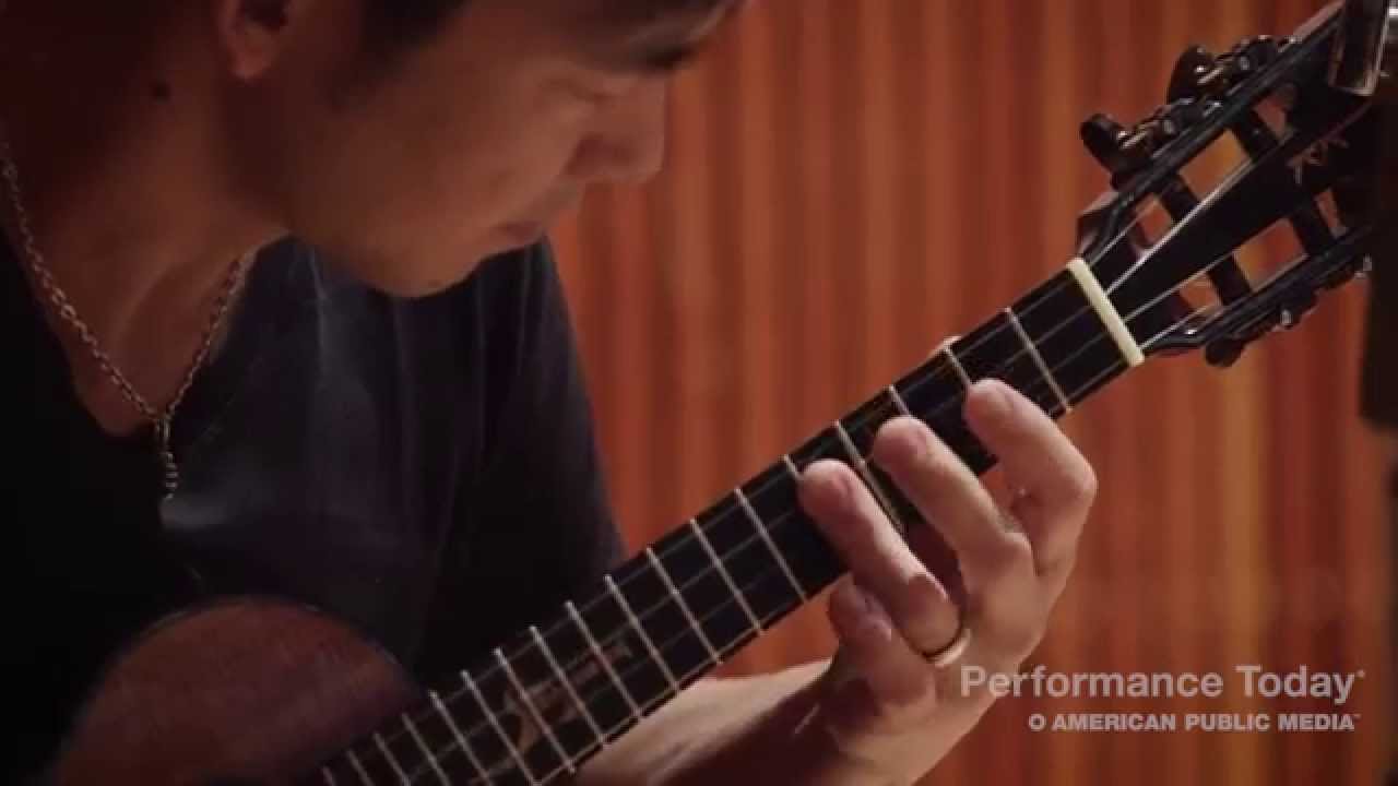 Jake Shimabukuro performs 