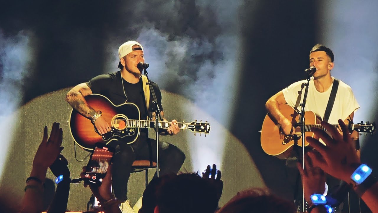 Phil Wickham, Brandon Lake (Divine Bromance) - Acoustic Mashup on 7/18/25 in Hershey, PA SWN25