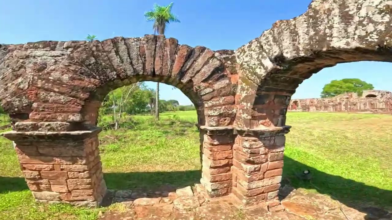 Ruinas de la Misión Jesuítica Guaraní de la  Santísima Trinidad- - Itapúa - Paraguay