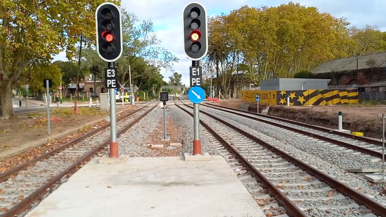 ESTACION PEÑAROL Y PUENTE PEATONAL HABILITADO AL PUBLICO.