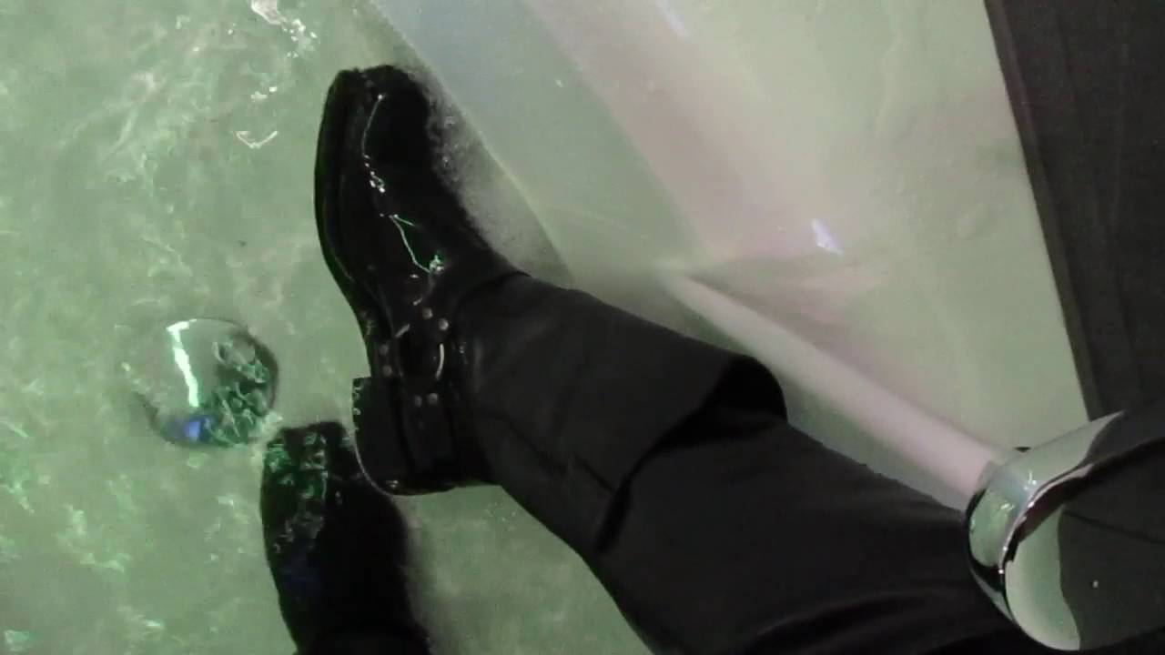 Filling Harness boots with water