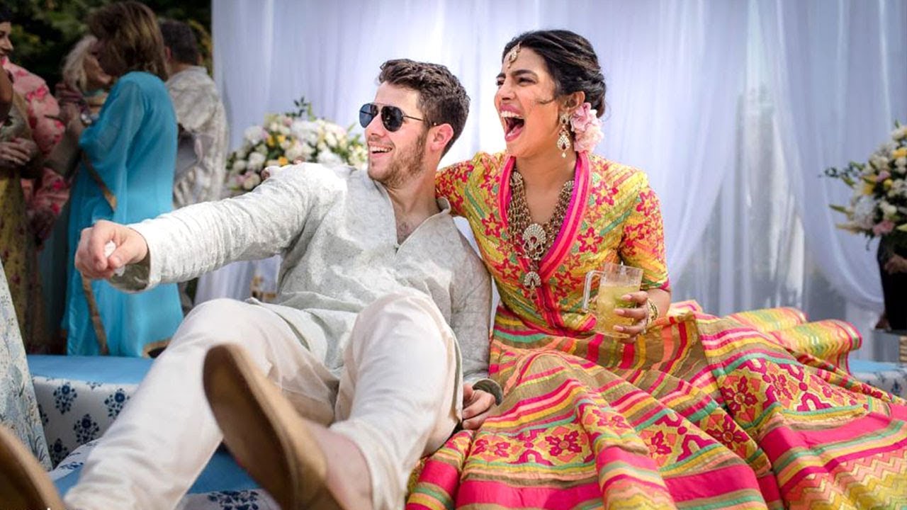 First Pics of Priyanka Chopra & Nick Jonas WEDDING Sangeet & Mehendi Ceremony From Jodhpur Palace